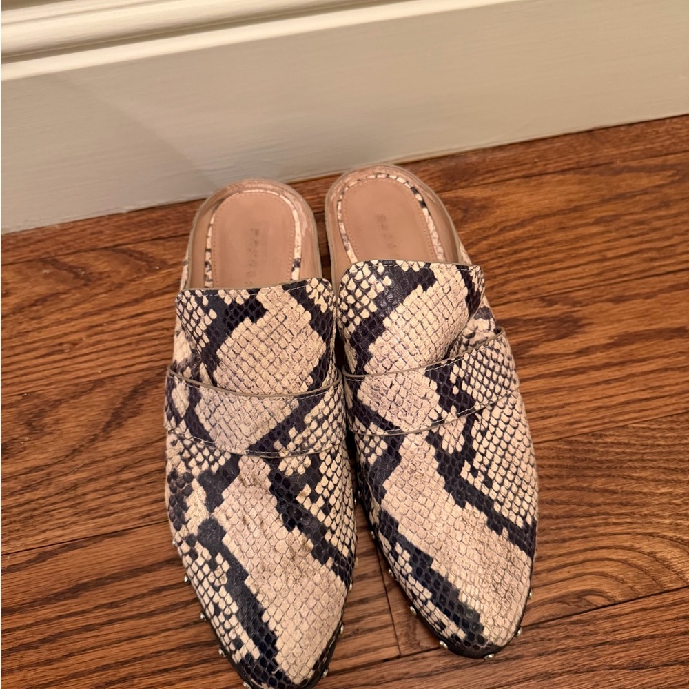 Pointed Snake-Print Slip-On Mule in Neutral/Black